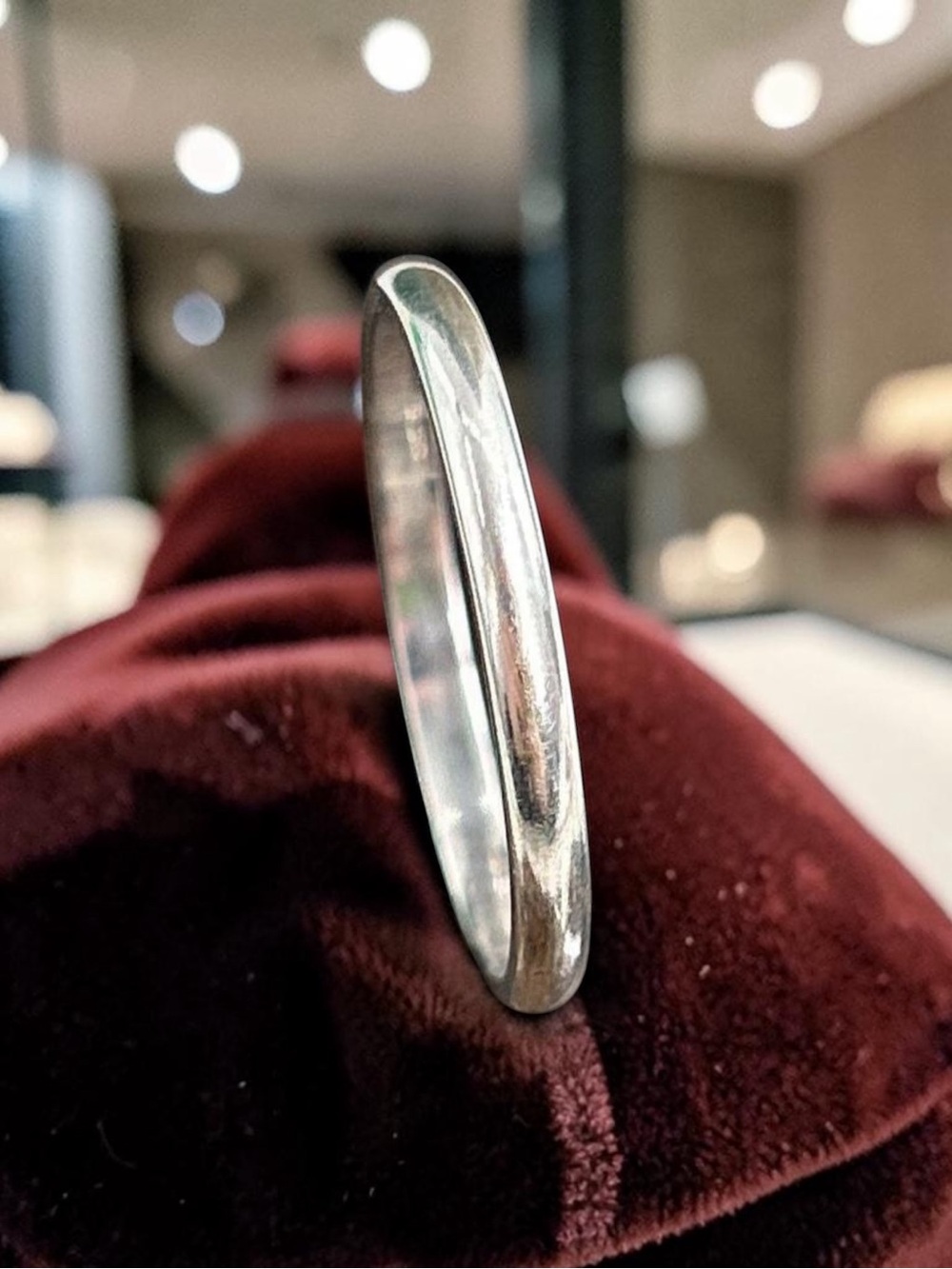 14K White Gold Wedding Band Ring Size 9 Minimalist Comfort Fit Band 2mm - Picture 4 of 10